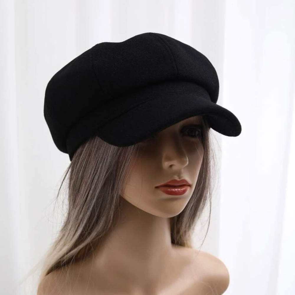 Baker boy women’s black hat